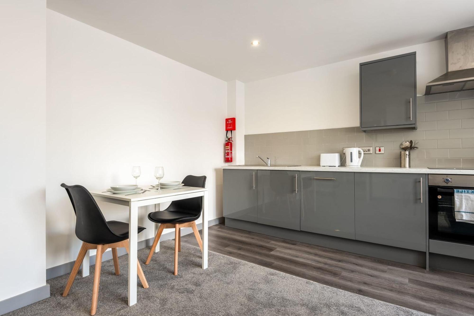 Modern 1 Bedroom Yeadon Apartment Buitenkant foto